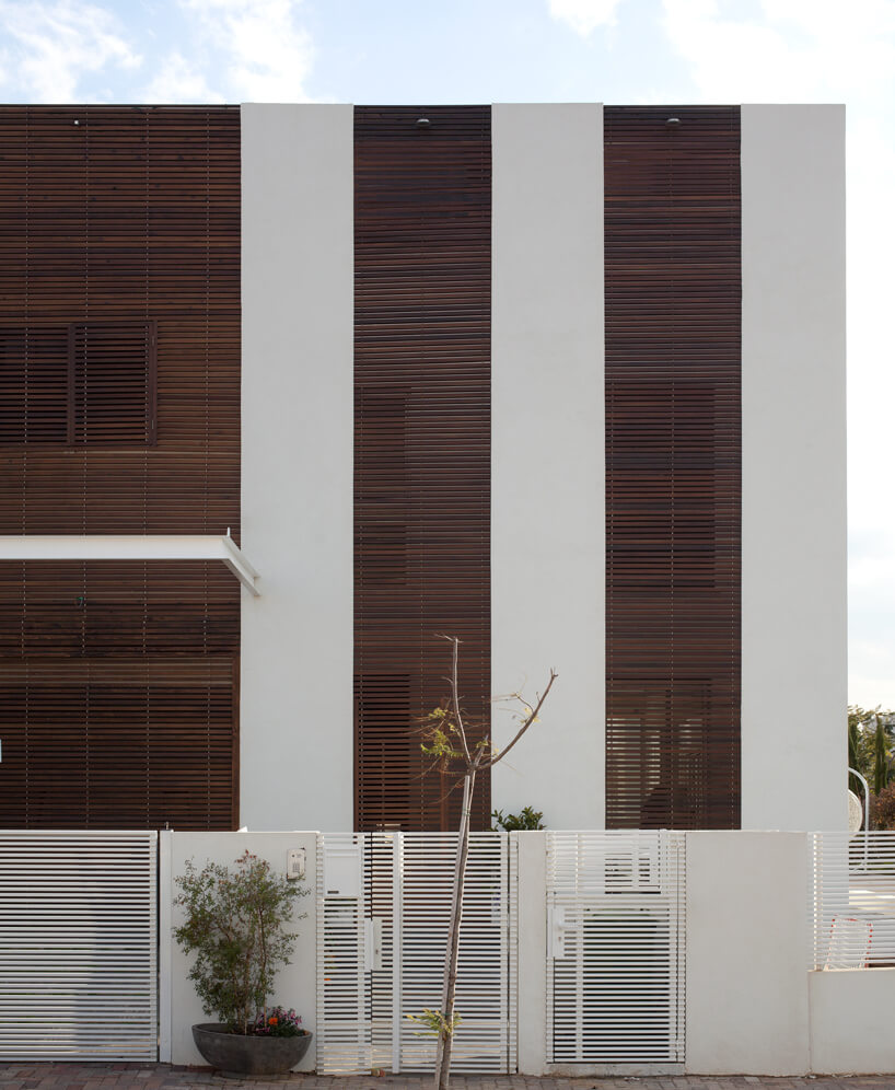 House in Savyon by Dan & Hila Israelevitz Architects