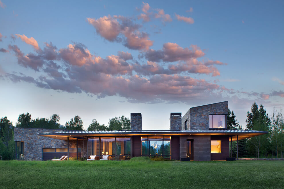 Crescent H by Carney Logan Burke Architects