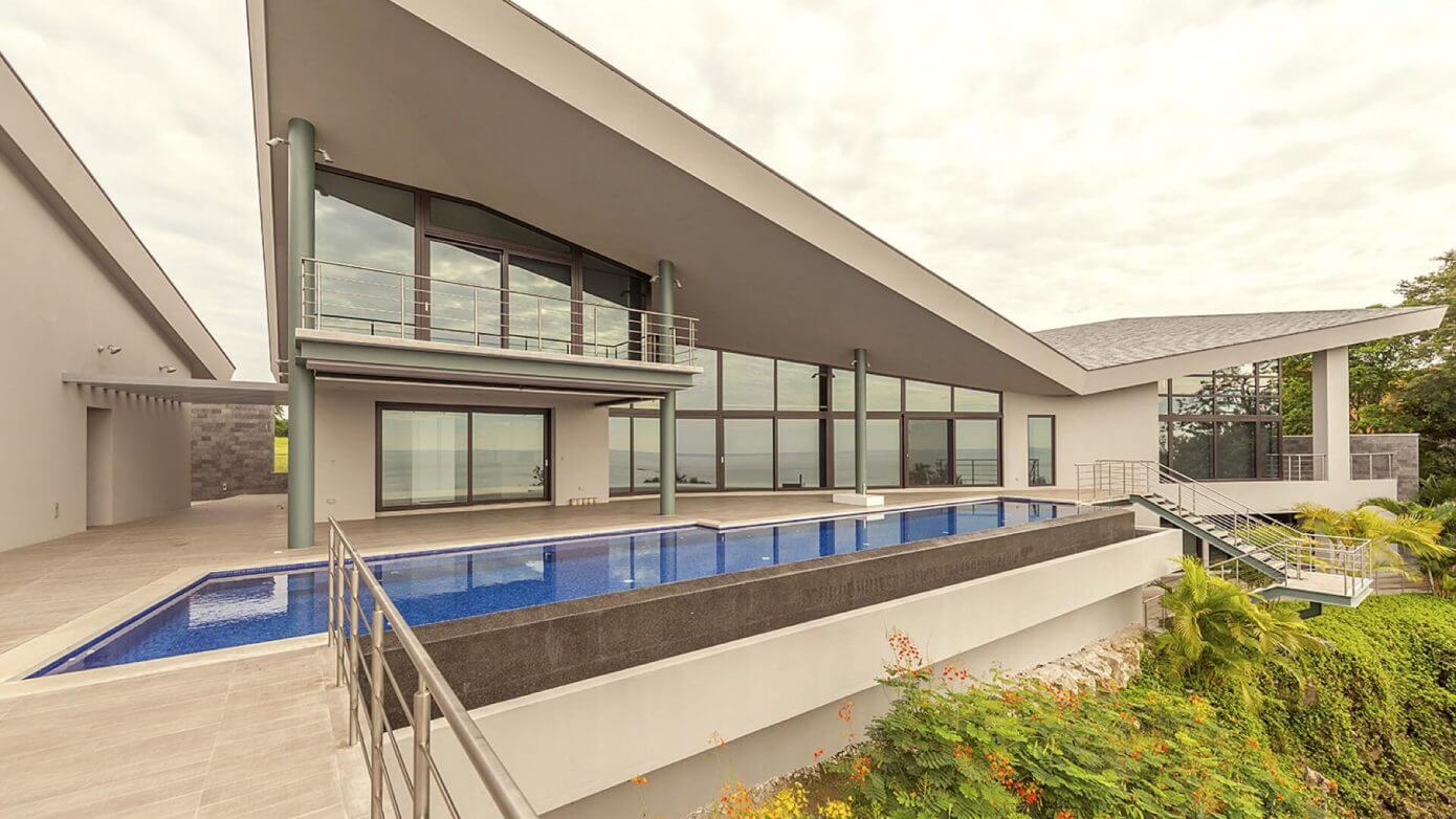 House Sea la Vie by SARCO Architects