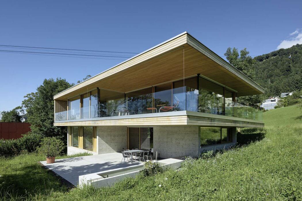 House D by Dietrich / Untertrifaller Architekten
