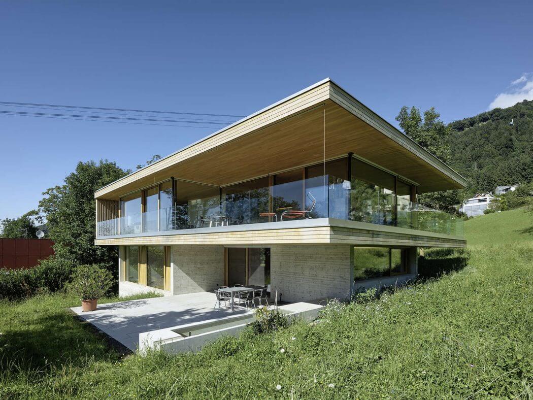 House D by Dietrich / Untertrifaller Architekten - 1