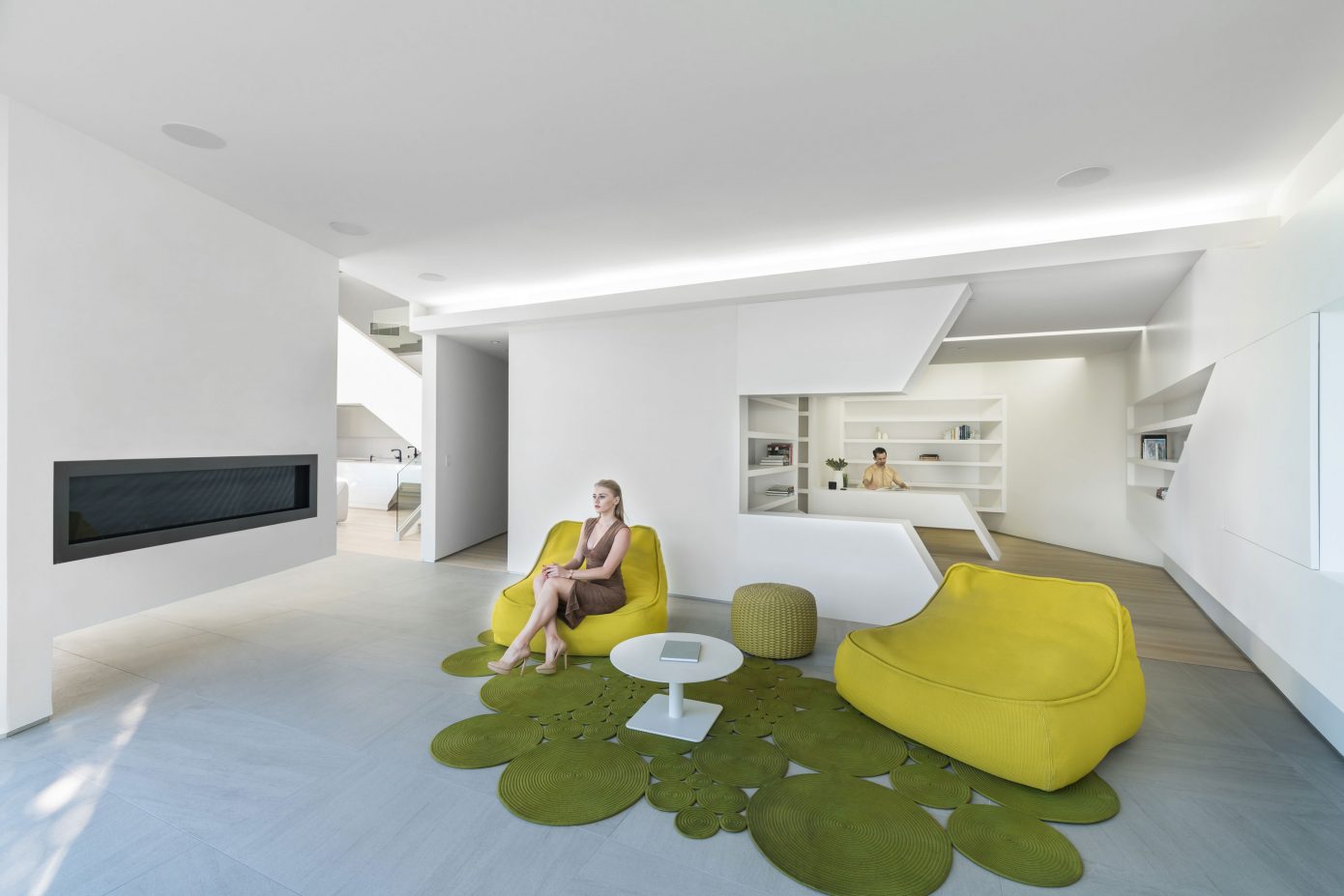 Futuristic Residence by Arshia Architects
