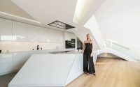 009-futuristic-residence-arshia-architects