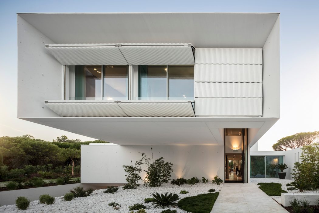 QL House by Visioarq Arquitectos - 1