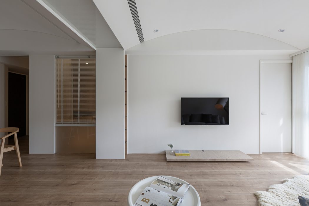 Space and White by C.H. Interior