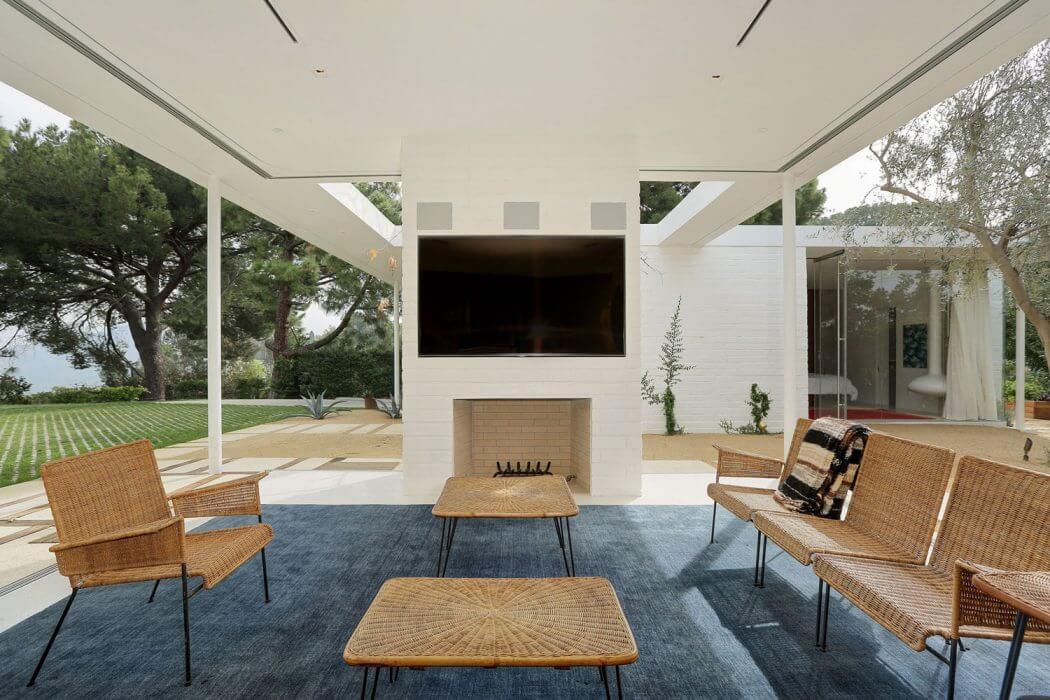 Residence in Hollywood Hills by Struere