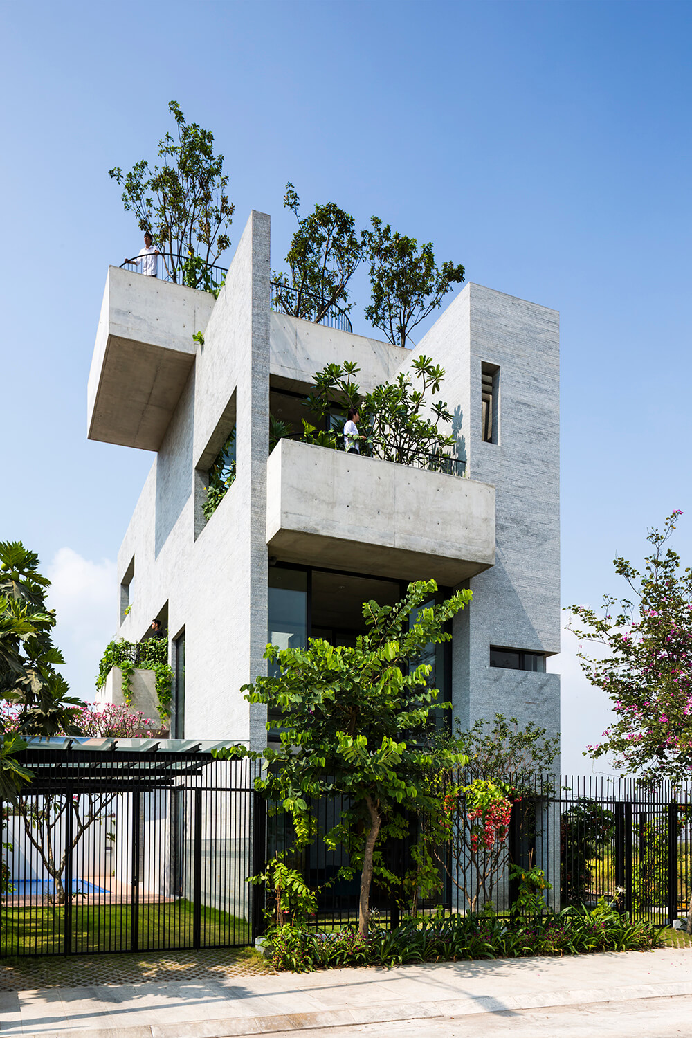 Binh House by Vo Trong Nghia Architects - 1
