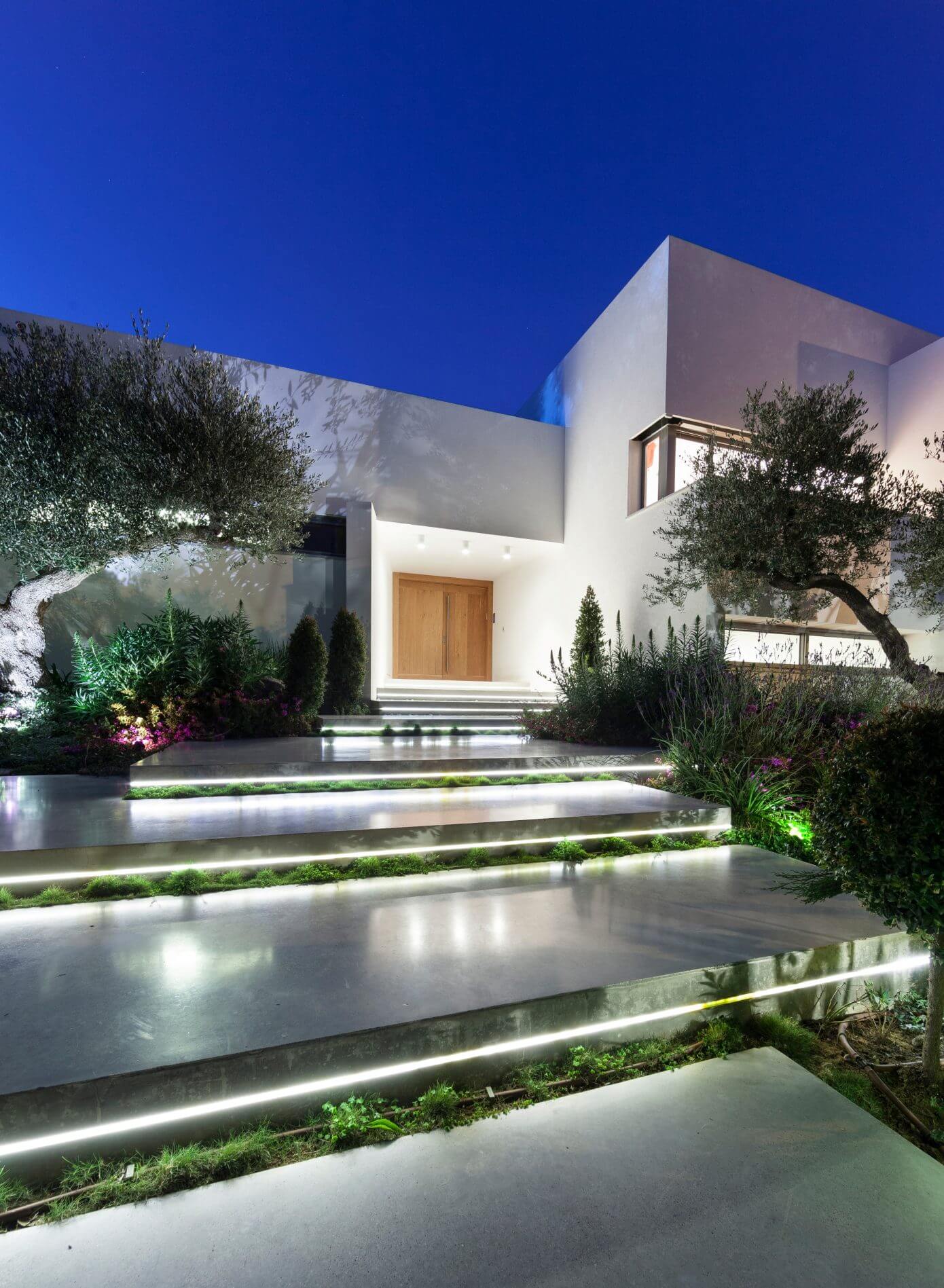 House in Savyon by Dror Barda Architects
