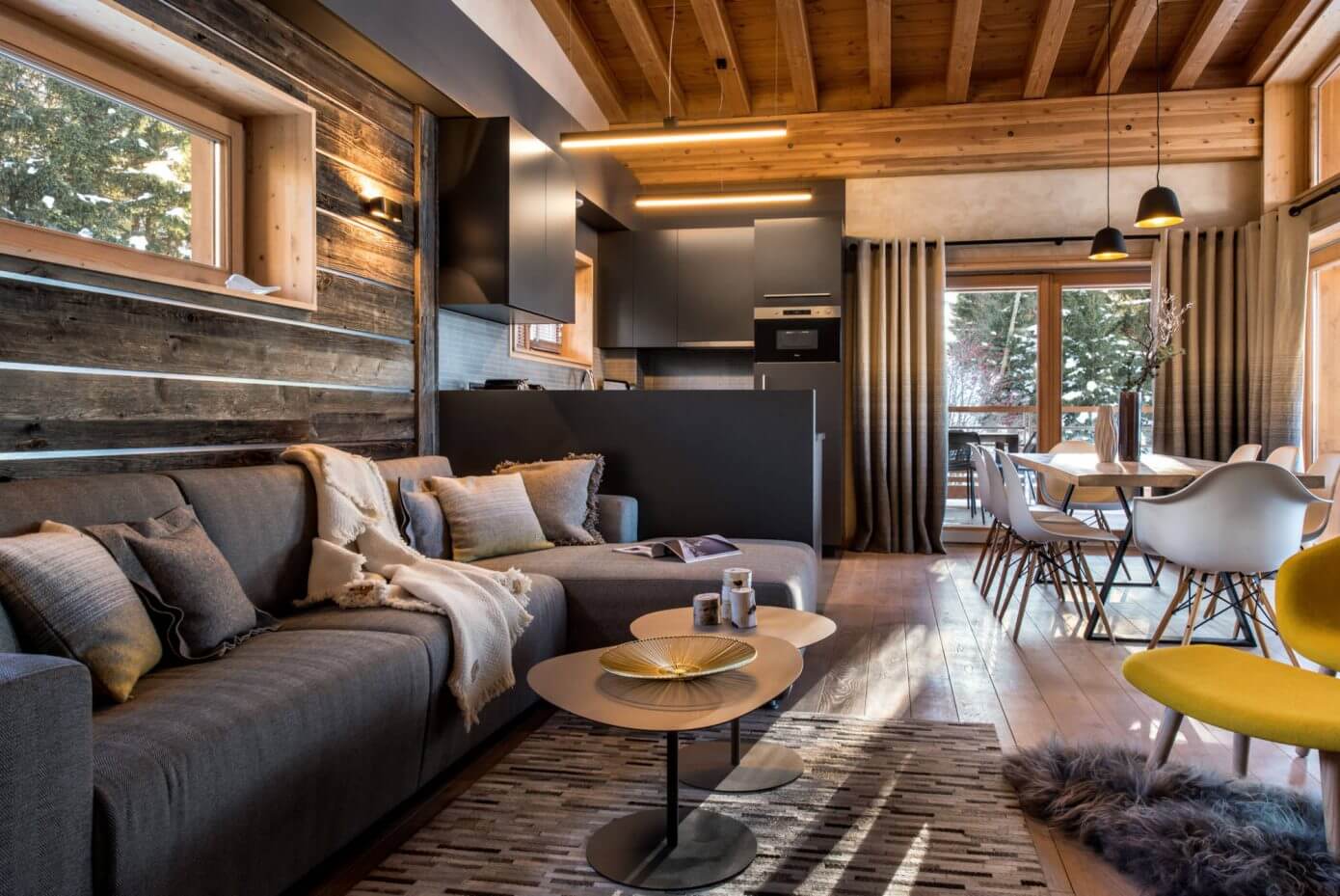 Mountain Apartment by AMDECO