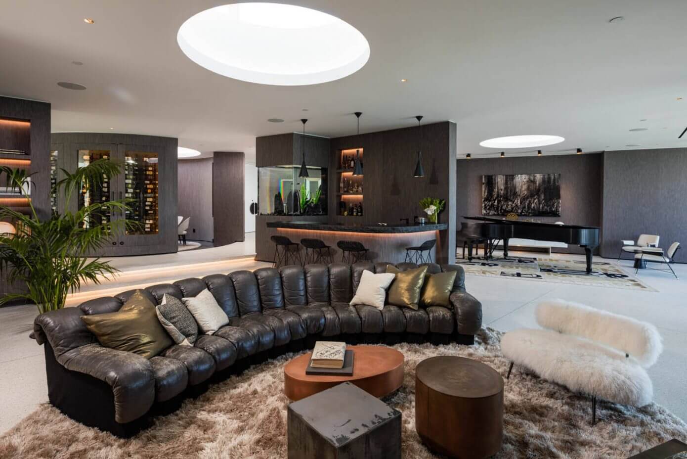 008 Beverly Hills Bachelor Pad Hsh Interiors 1390x928 