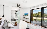 017-house-broadbeach-waters