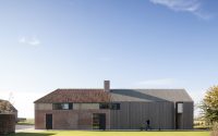 002-farmhouse-knokkeheist-govaert-vanhoutte-architects