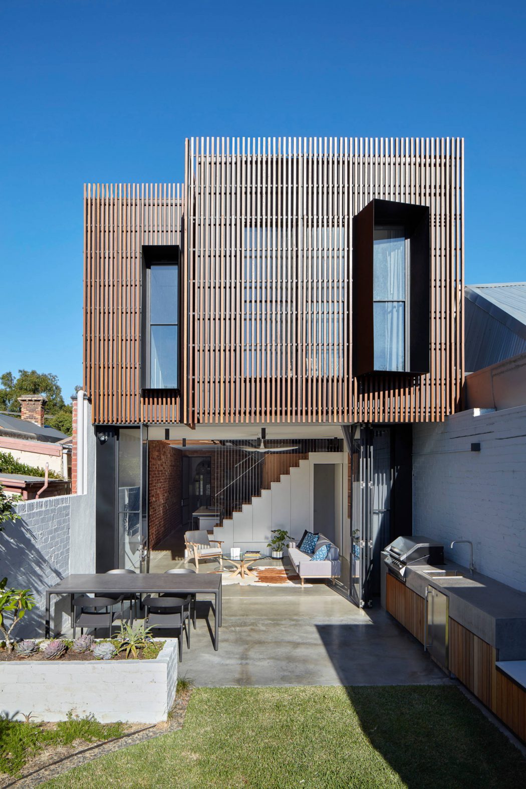 North Fitzroy House by MMAD Architecture - 1