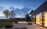032-farmhouse-knokkeheist-govaert-vanhoutte-architects