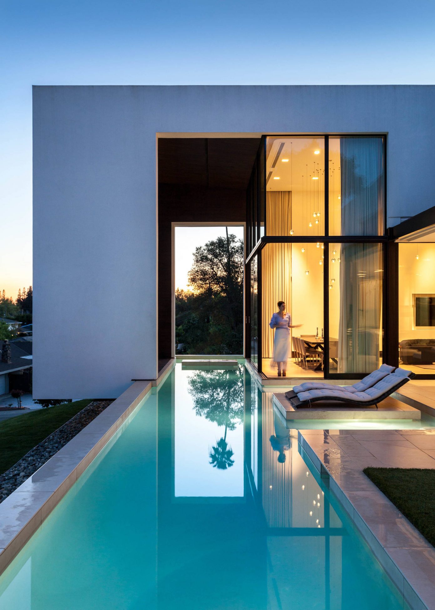 003-modern-twostory-residence 