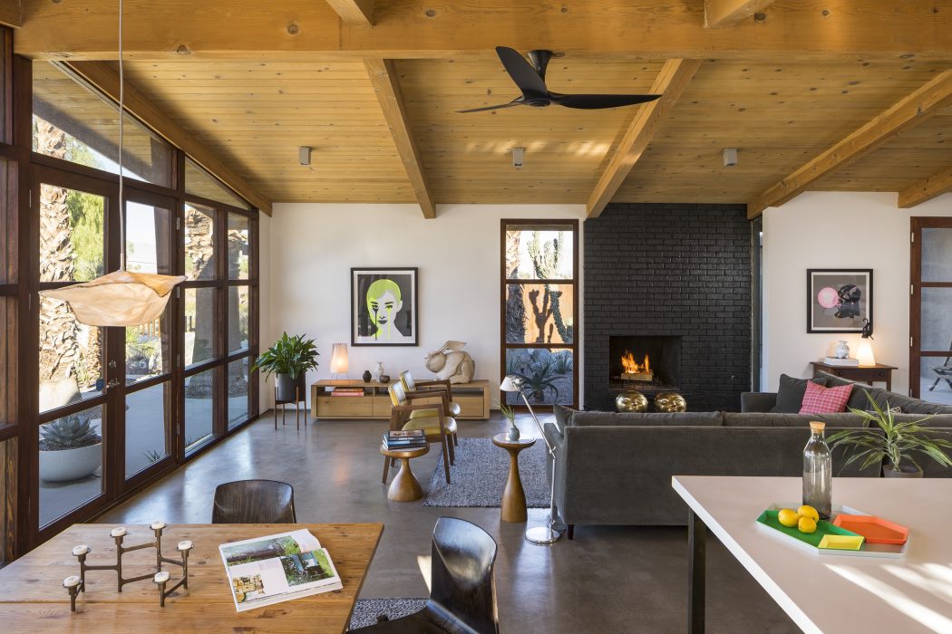 Chino Canyon House by Hundred Mile House