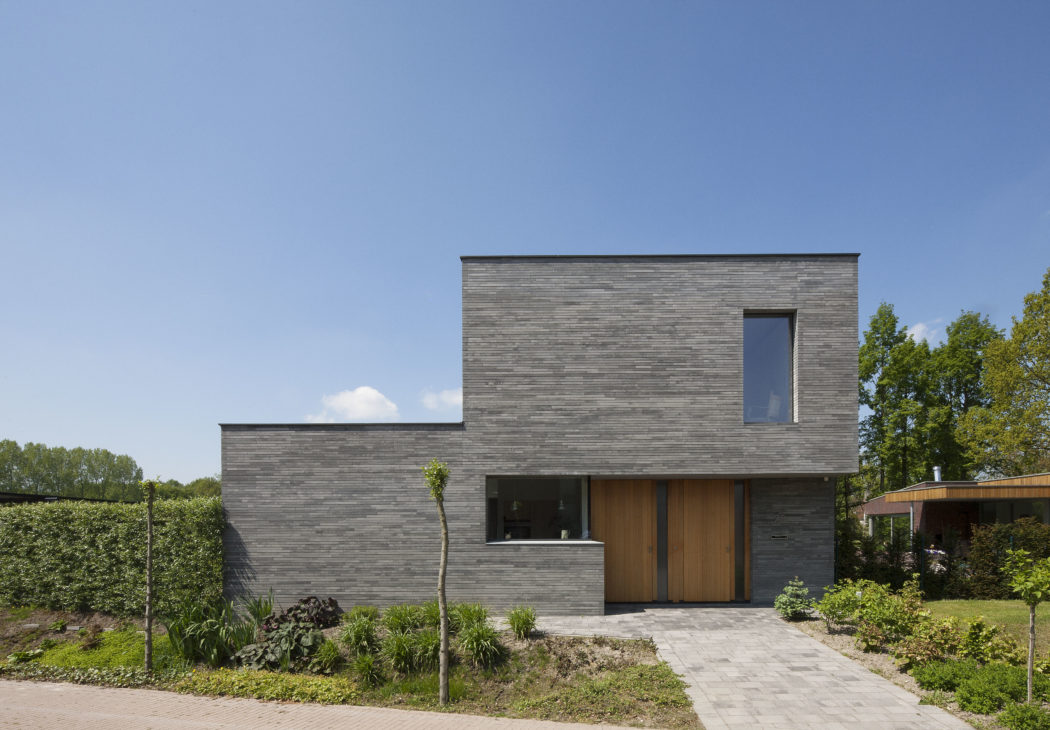 Concrete Brickhouse by Joris Verhoeven Architectuur - 1