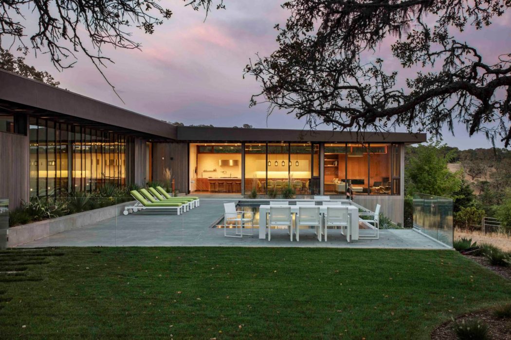 Sonoma Lichen House by Schwartz and Architecture - 1