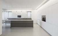 016-duplex-apartment-pitsou-kedem-architects