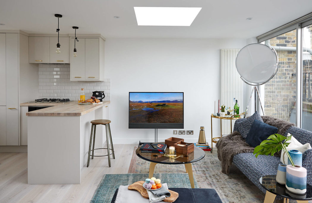 Bijou Marylebone Apartment by Maurizio Pellizzoni