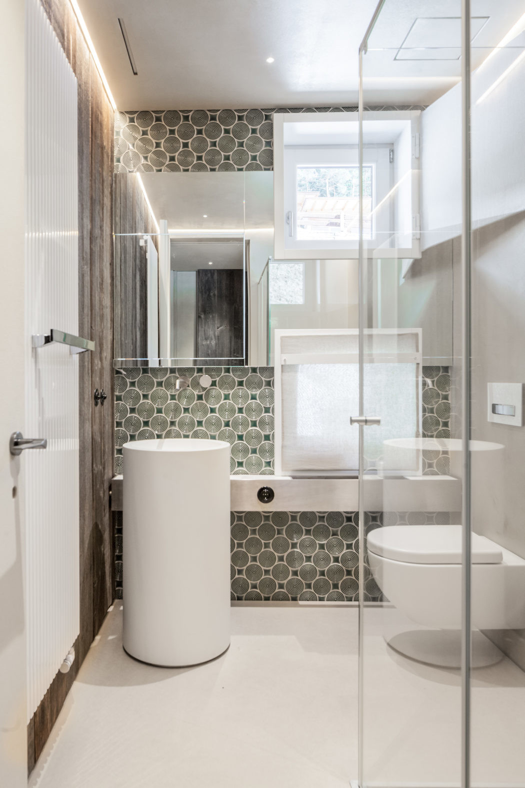 Ванные комнаты с душевыми кабинами современный стиль