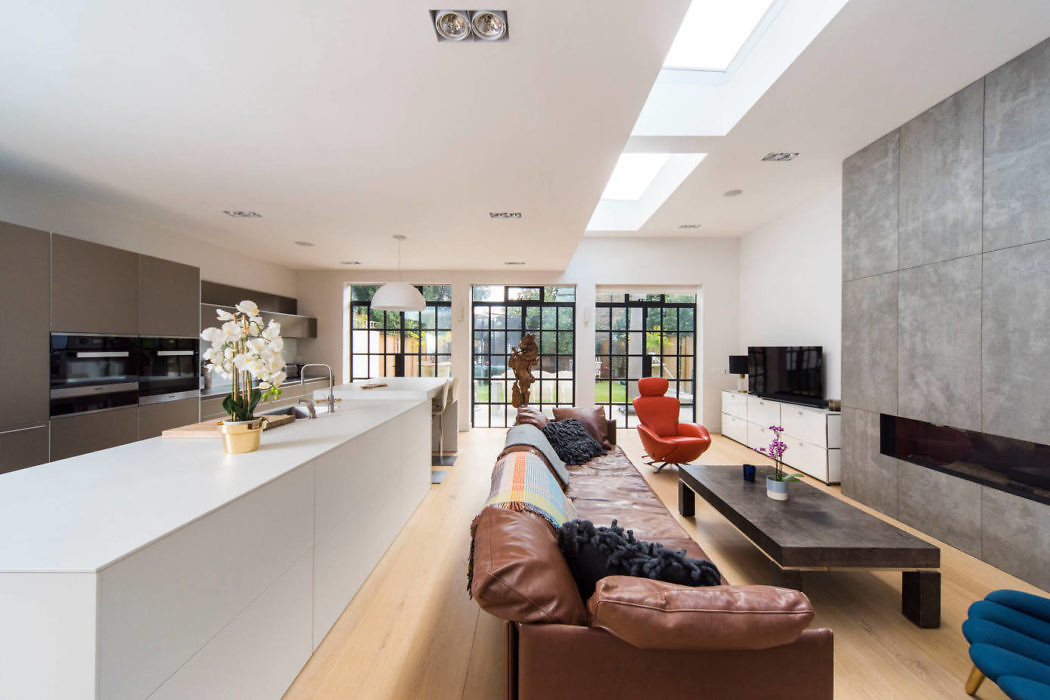 Central Chiswick Home by Hamilton King