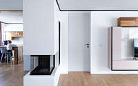 016-modern-apartment-in-pristine-by-muza-creative