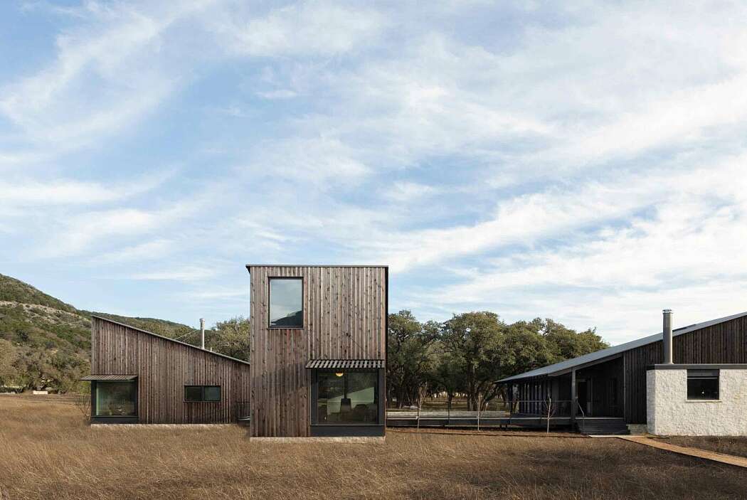 Camp Frio by Tim Cuppett Architects