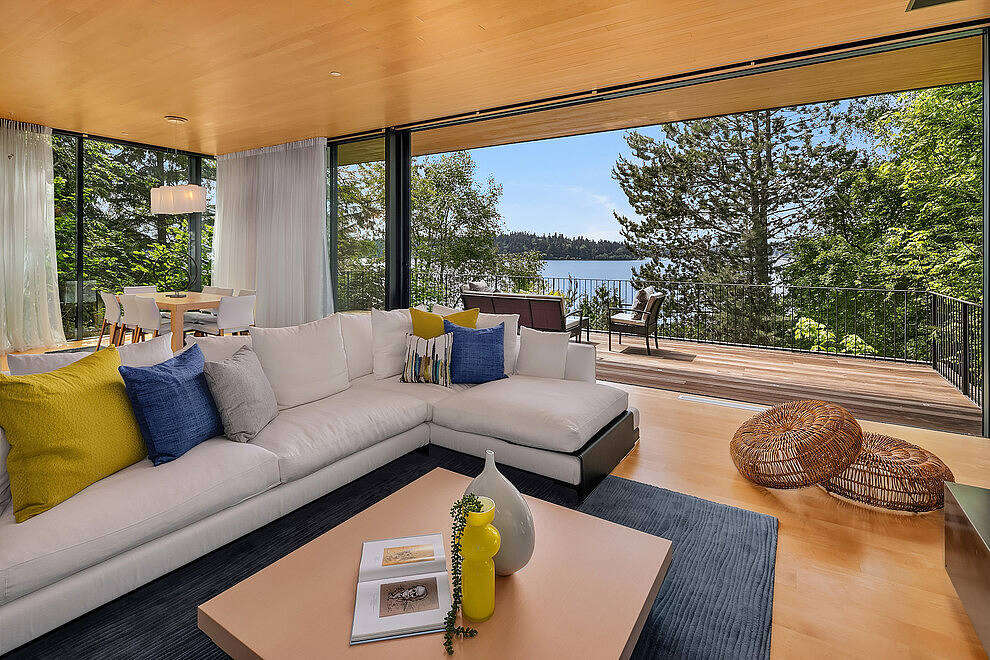 Mercer Island by Seattle Staged to Sell and Design | HomeAdore