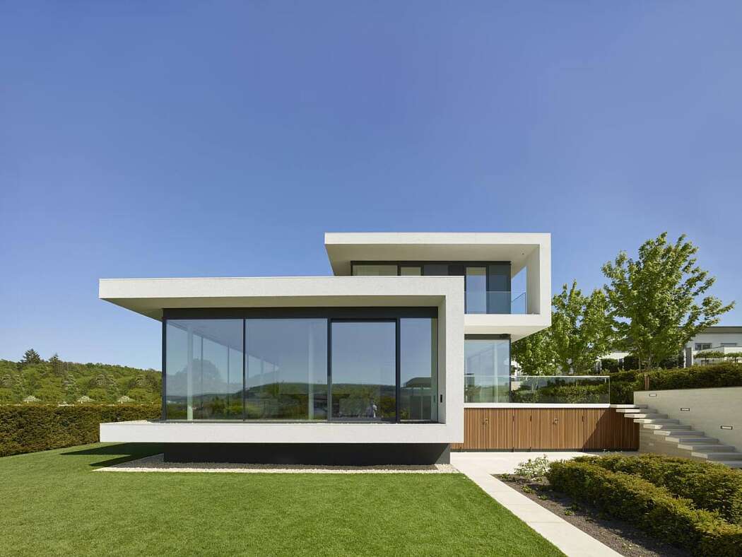 Villa in Franken by Weber + Hummel Architekten - 1