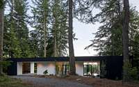006-collectors-retreat-by-heliotrope-architects