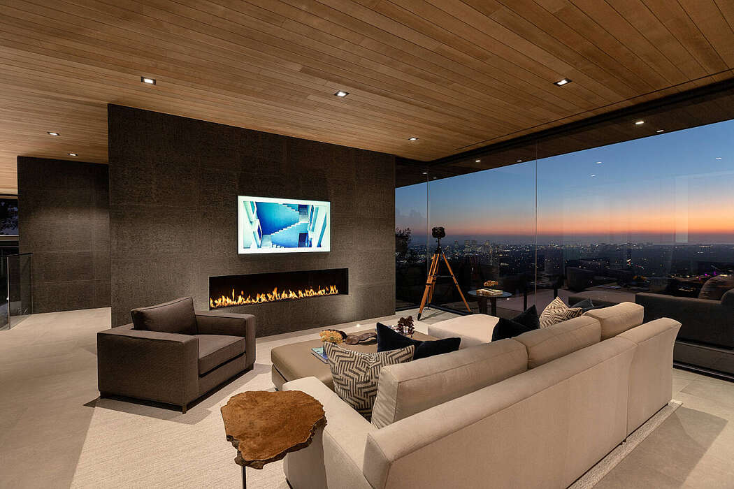 Hollywood Hills by Michael Fullen Design Group | HomeAdore