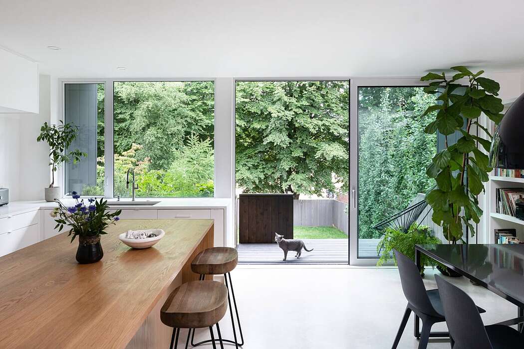 House with Two Bay Windows by D’arcy Jones Architecture