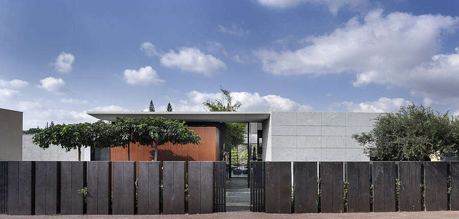 North Israel Home by Vstudio Architects