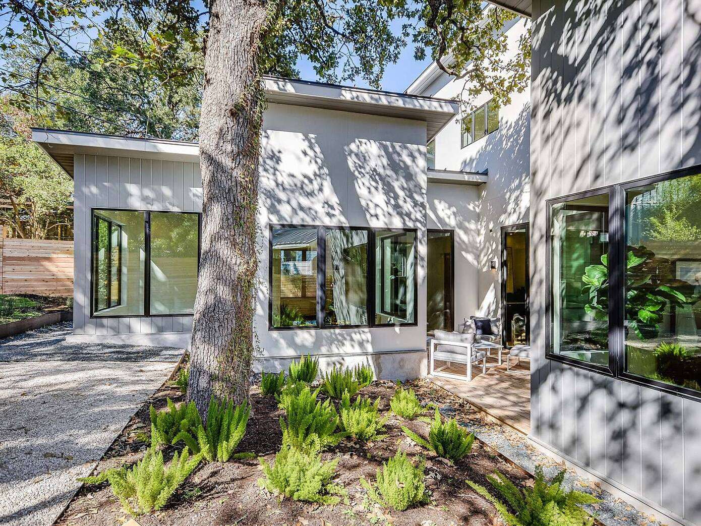 001deepeddyresidenceaustinmodernproperties HomeAdore