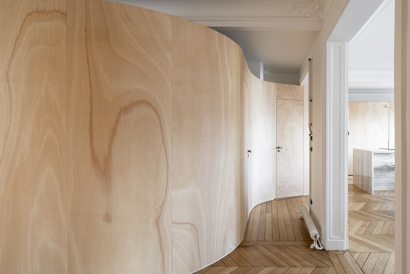 Wood Ribbon Apartment by Gabrielle Toledano
