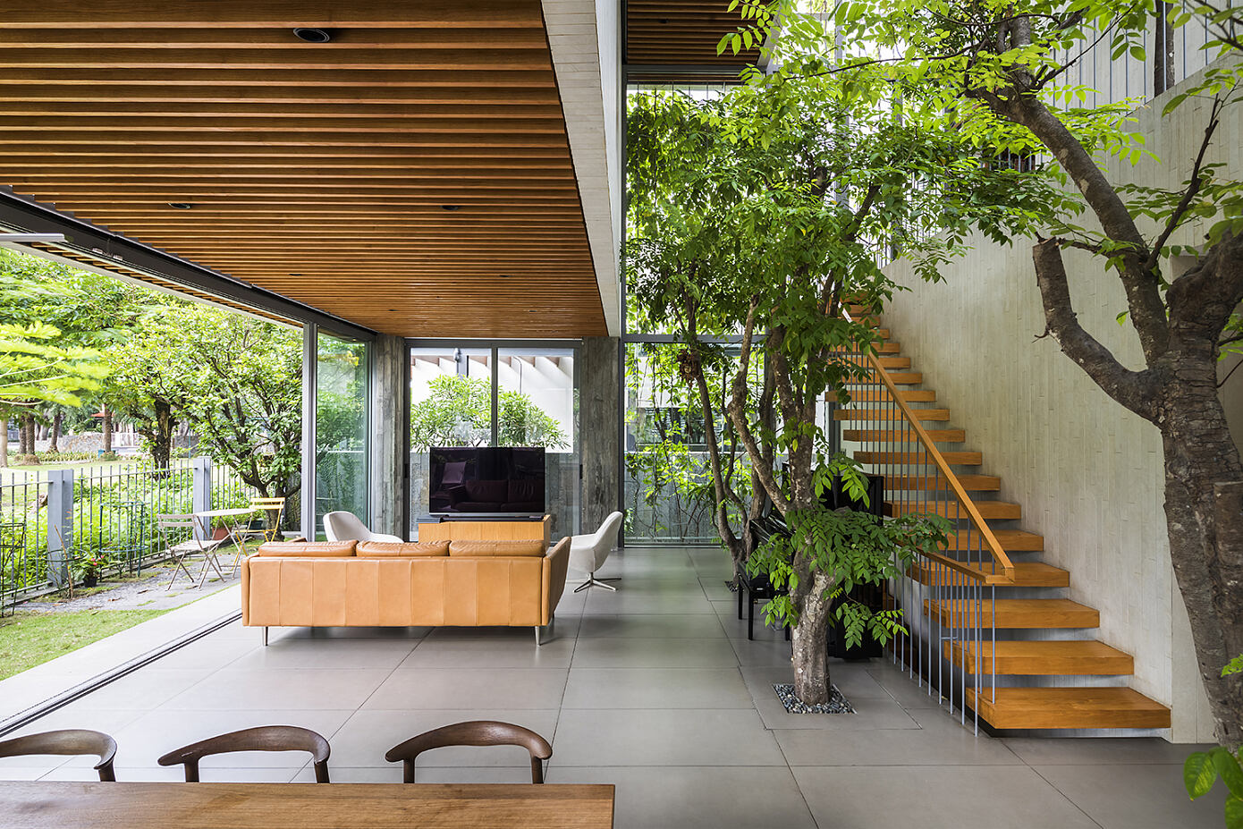 Stepping Park House by Vo Trong Nghia Architects