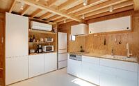 010-milk-carton-house-tenhachi-architedt-interior-design