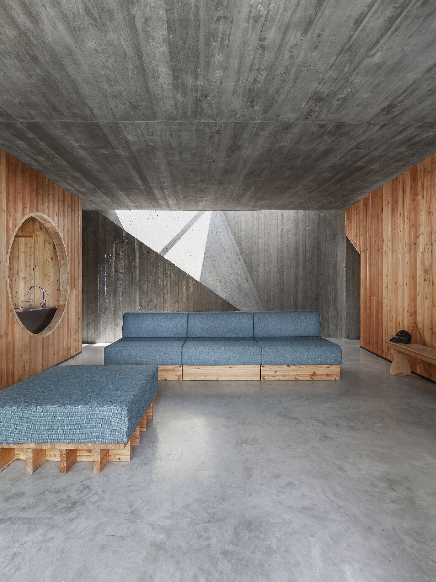 Farmhouse by Studio Raro