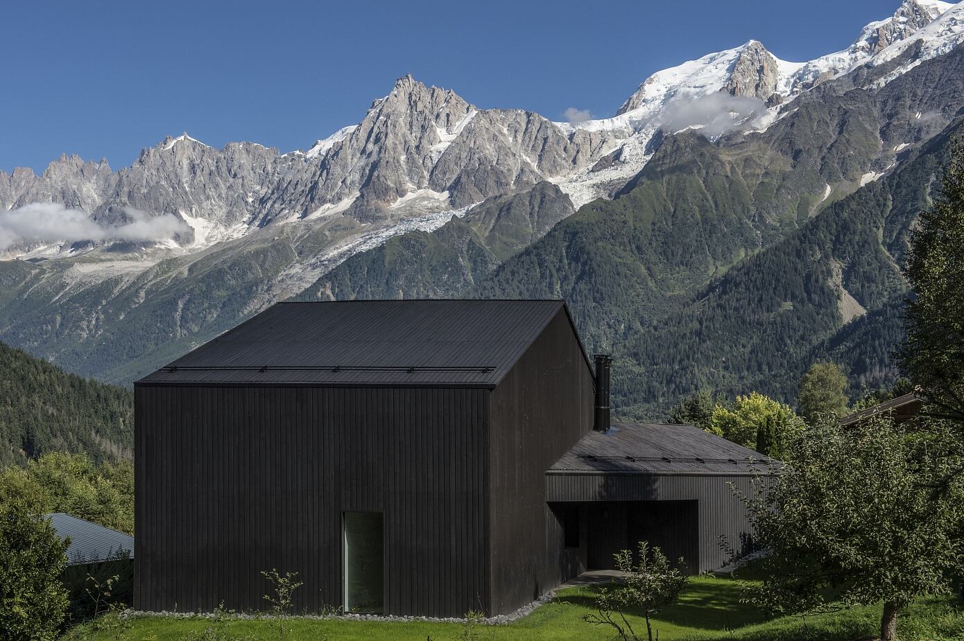 Cabin in Chamonix by Pierre Marchand Architectes