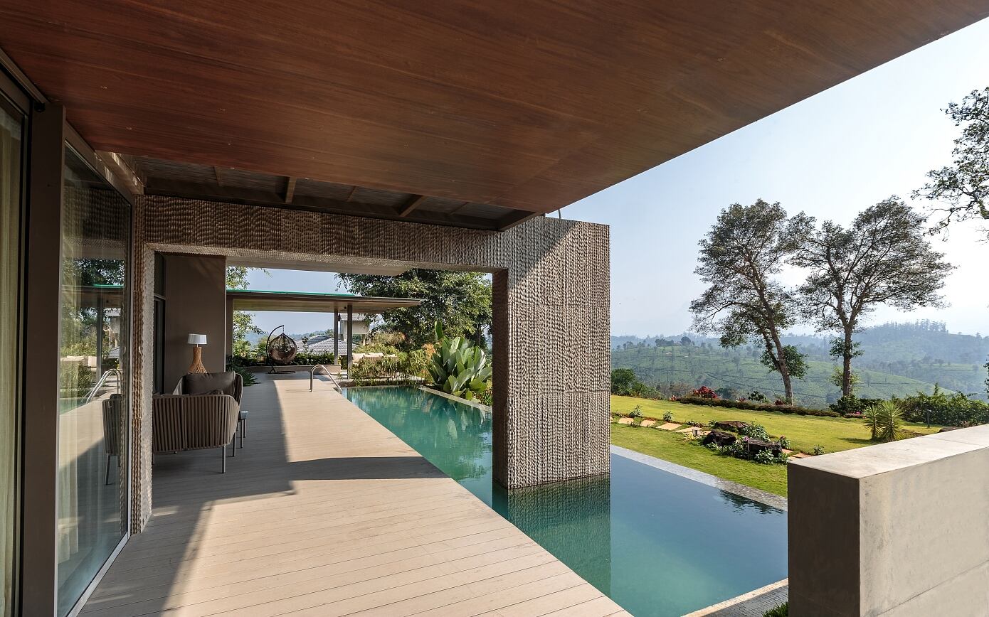 Home on the Hill by Arun Nalapat Architects