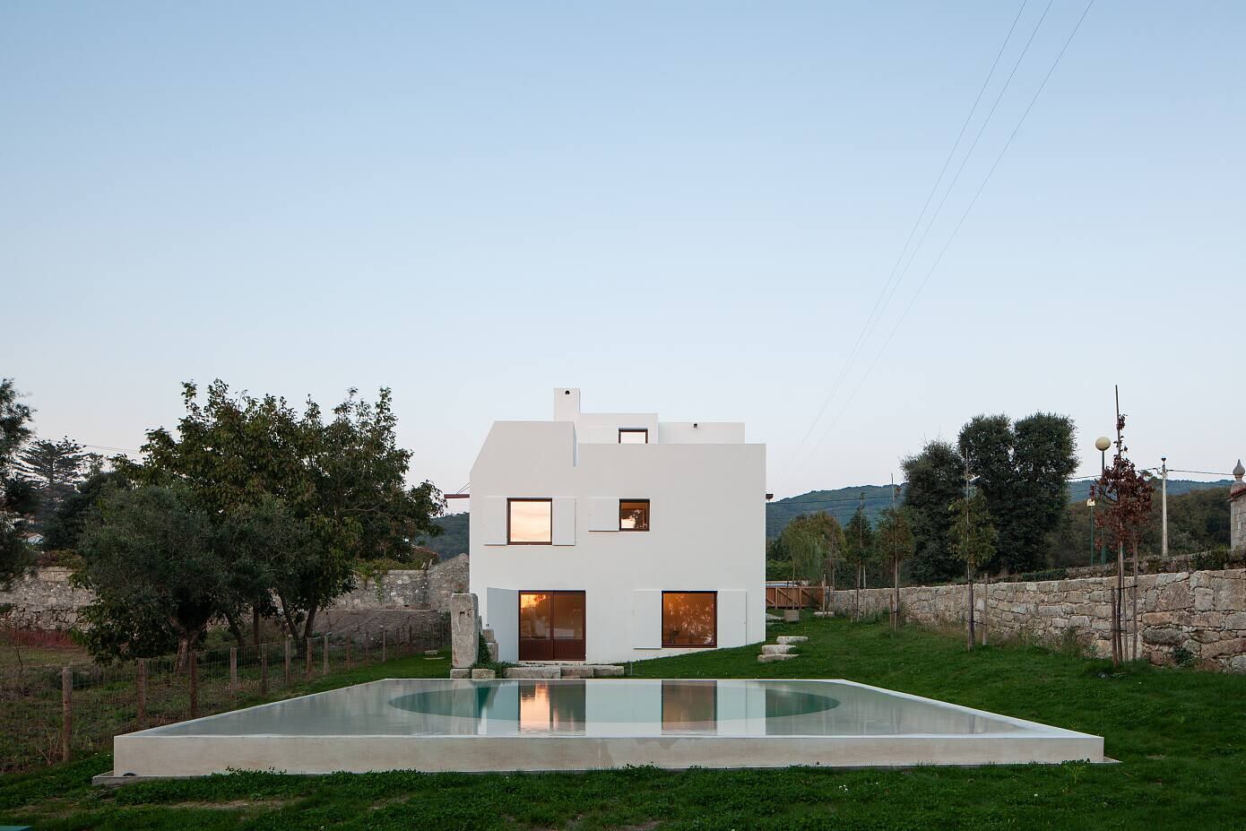 House in Afife by Guilherme Machado Vaz Arquitecto