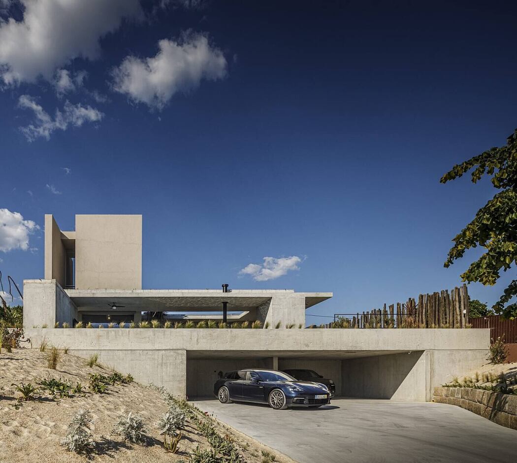 EV House by Artspazios Arquitectos e Designers - 1