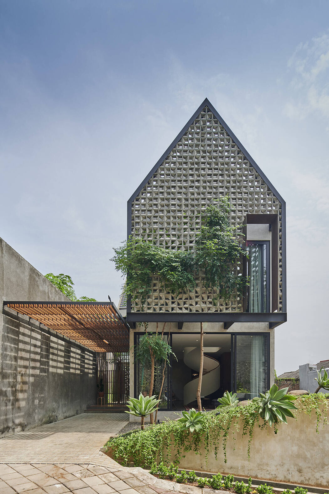 Breeze Blocks House by Tamara Wibowo Architects - 1