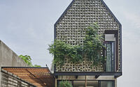 001-breeze-blocks-house-tamara-wibowo-architects