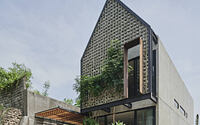 002-breeze-blocks-house-tamara-wibowo-architects