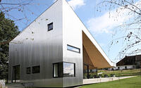 011-house-mesh-caramel-architekten