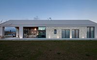 008-tinas-barnhouse-vardastudio-architects-designers