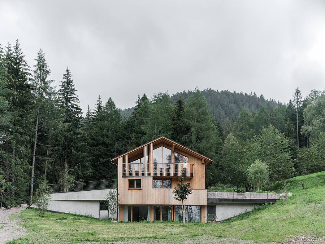 Mountain House by Biquadra Interior Architecture - 1