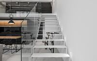 015-minimalistic-industrial-loft-idwhite